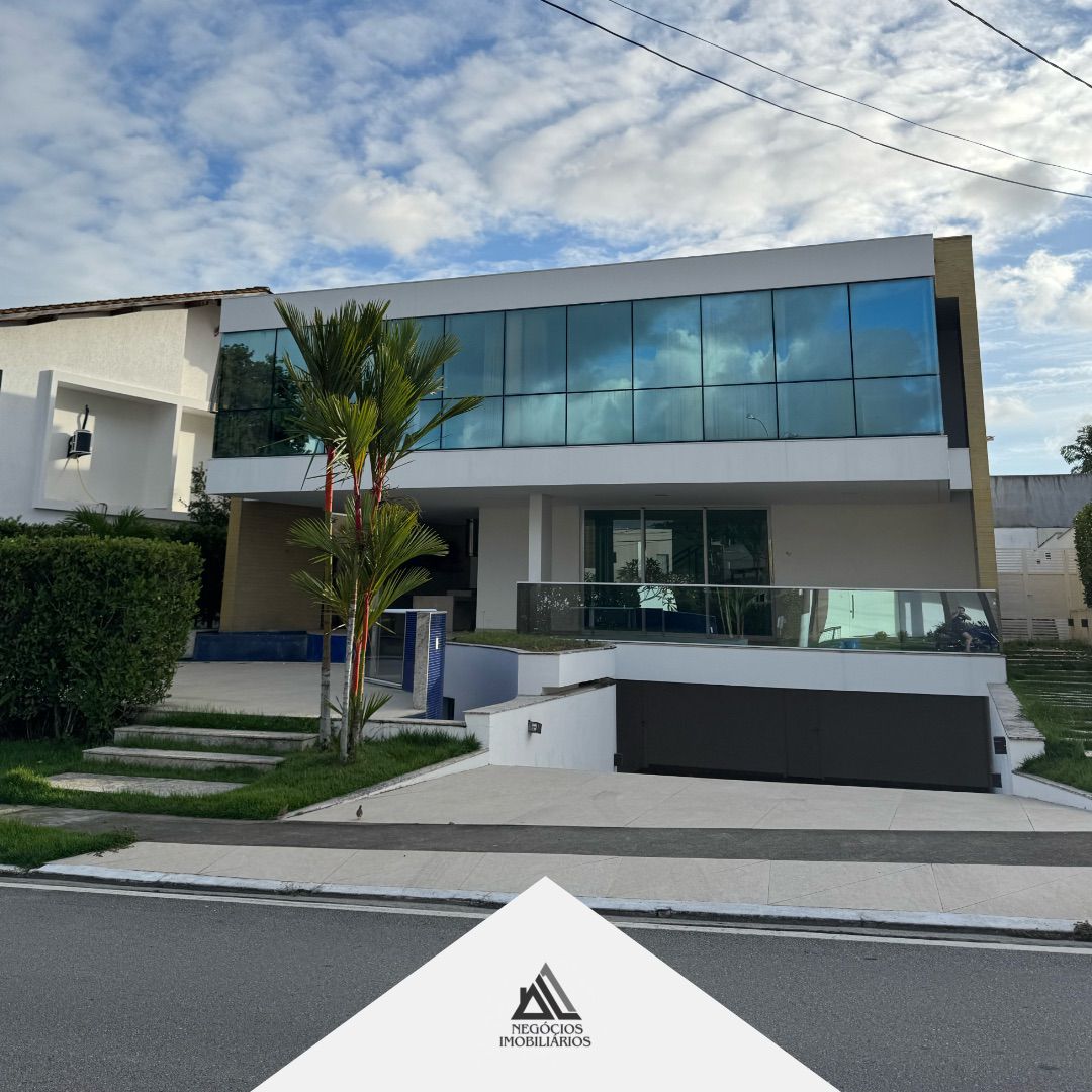 Casa moderna com piscina no Condomínio Aldebaran